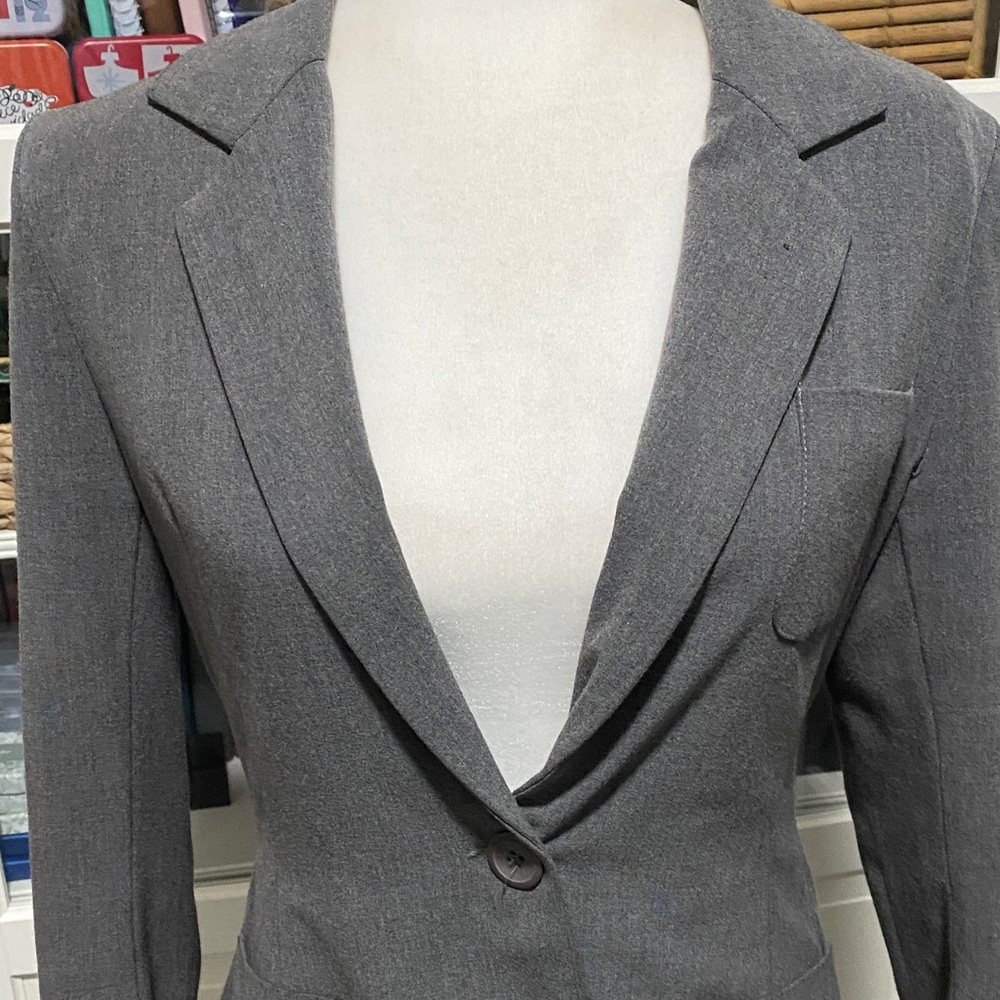 ❌SOLD❌Not Forever Gray Single Button Fitted Blazer Jacket Split Tail - Picture 6 of 17